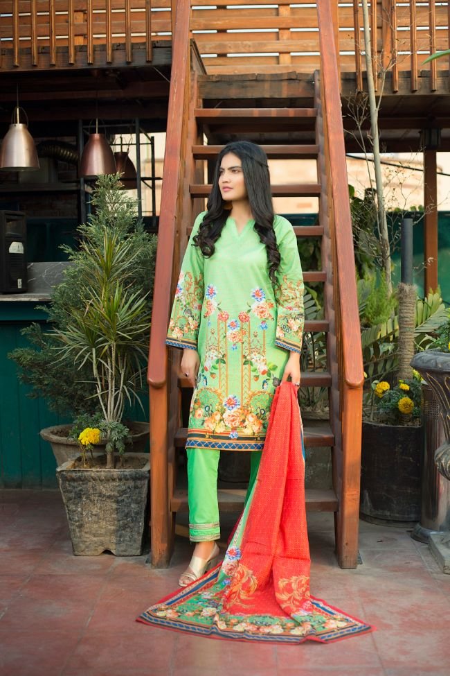 pretty-asian-girl-full-front-pic-wearing-green-shalwar-qameez-brand-shoot